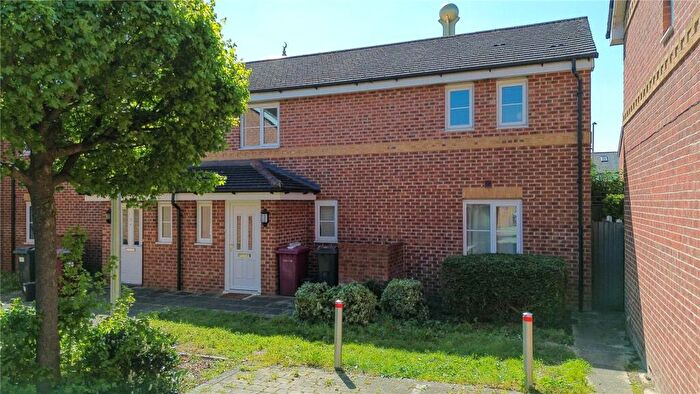 3 Bedroom End Of Terrace House For Sale In Battle Place, Reading, Berkshire, RG30