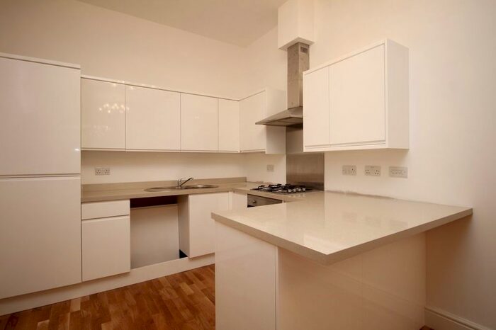 1 Bedroom Flat To Rent In London Road, Cheam SM3