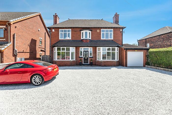 5 Bedroom Detached House For Sale In Pontefract Road, Knottingley, WF11