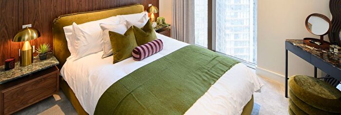 2 Bedroom Flat For Sale In London, Canary Wharf, E14
