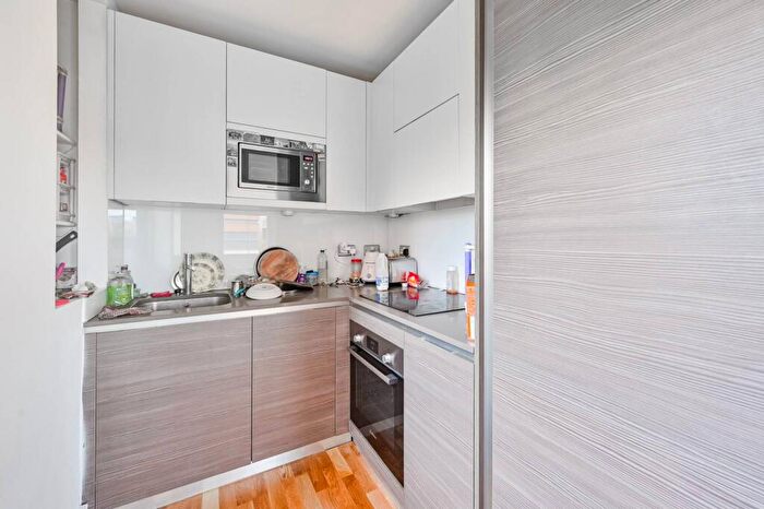 1 Bedroom Flat For Sale In Molesworth Street, Lewisham, London, SE13