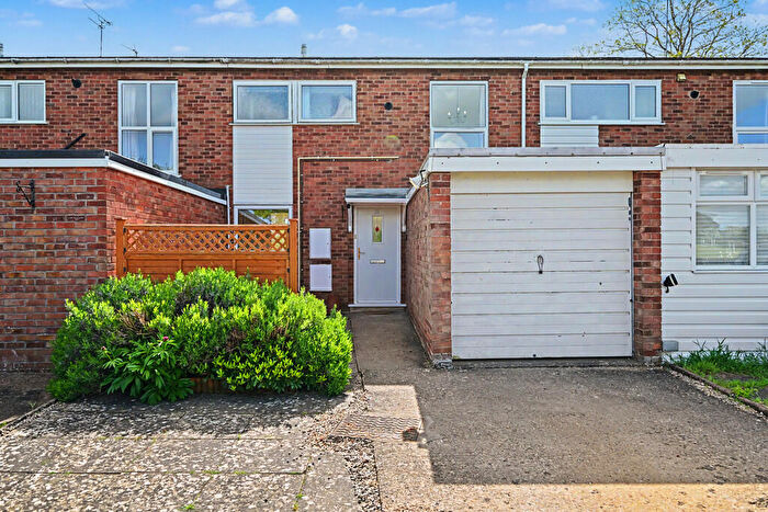 3 Bedroom Terraced House To Rent In Done Cerce Close, Dunchurch, CV22
