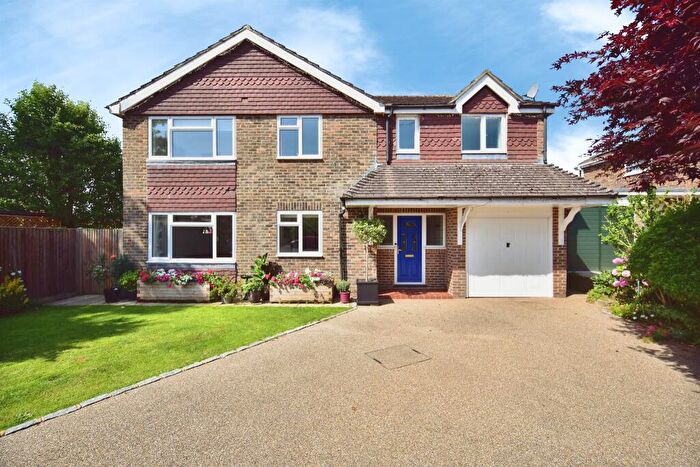 4 Bedroom Detached House For Sale In Torrington Close, Mereworth, Maidstone, ME18