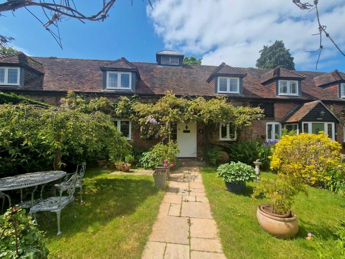 2 Bedroom Cottage For Sale In Lasham, Alton, GU34