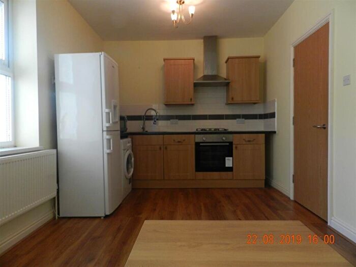 2 Bedroom Flat To Rent In Richmond Crescent, Roath, ( Bed), CF24