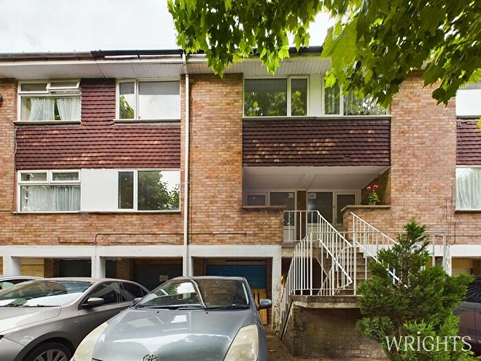 3 Bedroom Terraced House To Rent In Goldings Crescent, Hatfield, AL10