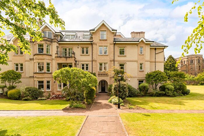 3 Bedroom Flat For Sale In / St. Margaret's Place, Edinburgh, EH9