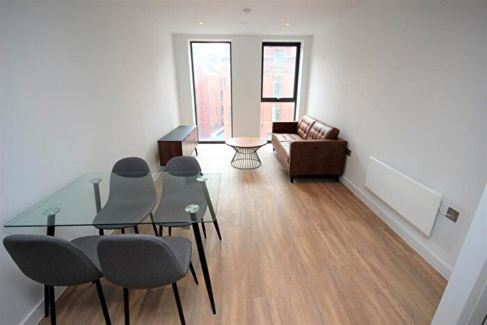 1 Bedroom Apartment To Rent In Manchester New Square, Whitworth Street Manchester, M1