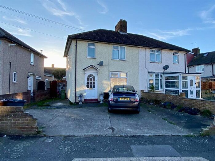 3 Bedroom Semi-Detached House For Sale In Studley Road, Dagenham, RM9