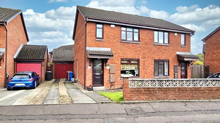 3 Bedroom Semi-Detached House For Sale In Murrayfield Bishopbriggs, G64