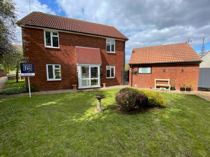 4 Bedroom Detached House To Rent In Family House, Kelvedon Hatch, Brentwood, CM15