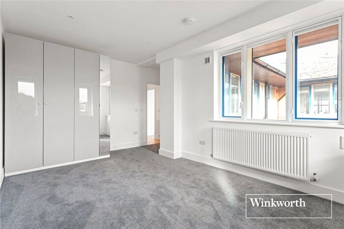 1 Bedroom Flat To Rent In Arcadia Avenue, London, N3