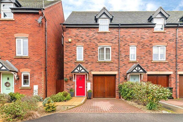 3 Bedroom End Of Terrace House For Sale In Mapperley Plains, Nottingham, Nottinghamshire, NG3