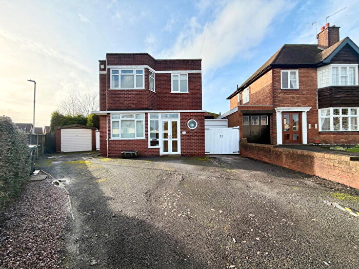 3 Bedroom Detached House For Sale In Hockley Lane, Netherton, Dudley, DY2