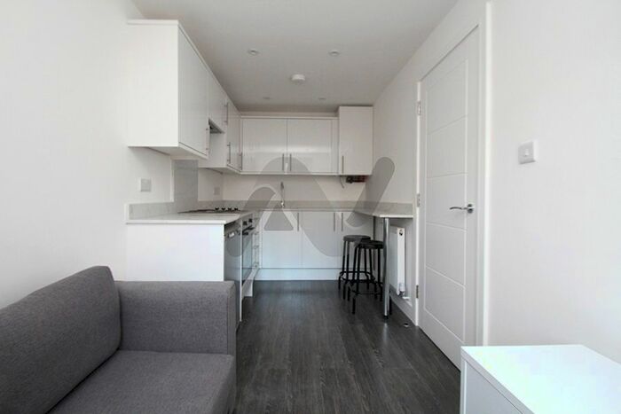 1 Bedroom Flat To Rent In Hornsey Road, London, N19