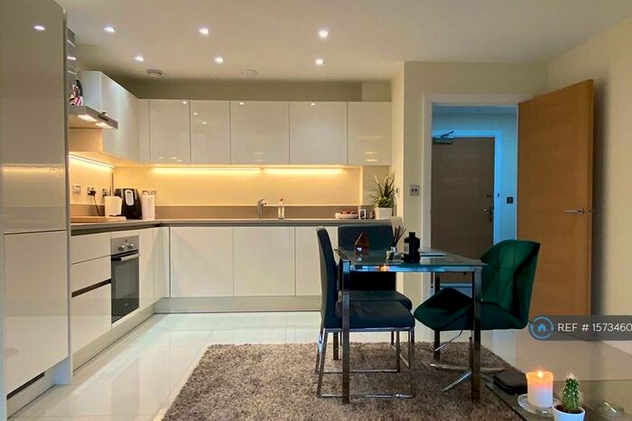 1 Bedroom Flat To Rent In Sensa Apartments, London, NW7