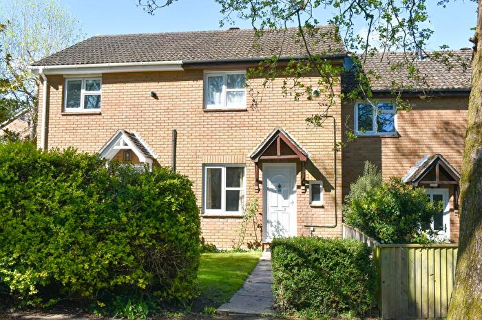 2 Bedroom Terraced House For Sale In Bankhill Drive, Lymington, Hampshire, SO41