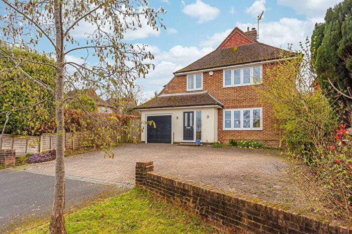 4 Bedroom Detached House For Sale In Fairlawn Drive, East Grinstead, RH19