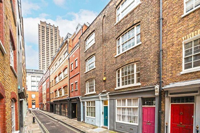 2 Bedroom Flat For Sale In Middle Street, London, EC1A