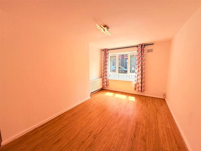 3 Bedroom Flat For Sale In Ryland Street, Birmingham, West Midlands, B16 - Photo 7