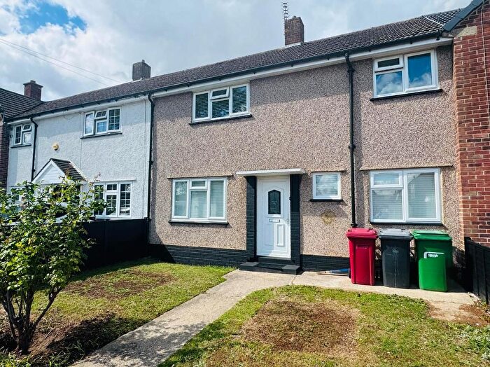 3 Bedroom Property To Rent In Slough, Slough, SL2