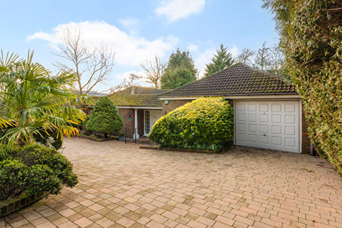 2 Bedroom Bungalow For Sale In Fallowfield, Stanmore, HA7