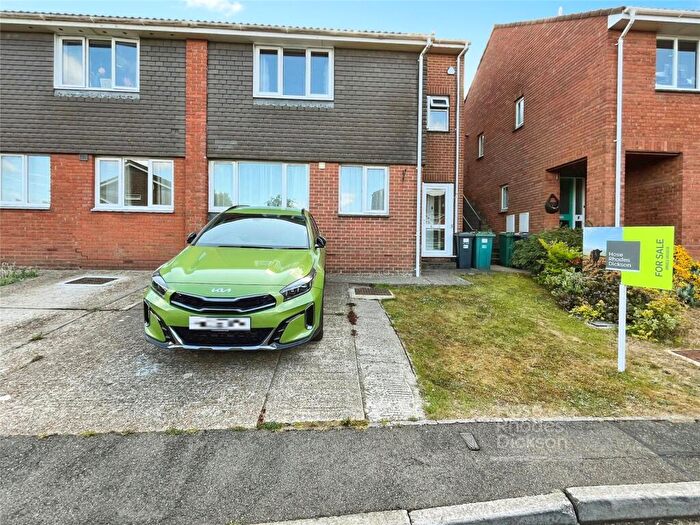 3 Bedroom Semi-Detached House For Sale In Holly Tree Close, Ryde, Isle Of Wight, PO33