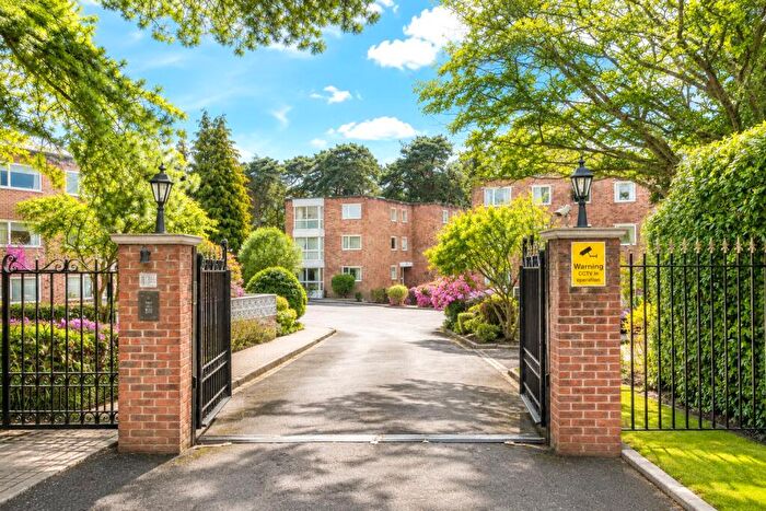 2 Bedroom Apartment For Sale In Cardwell Crescent, Sunninghill, Ascot, SL5