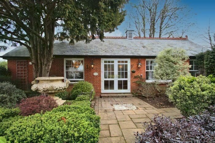 1 Bedroom Cottage To Rent In Great North Road, St. Neots, Cambridgeshire, PE19