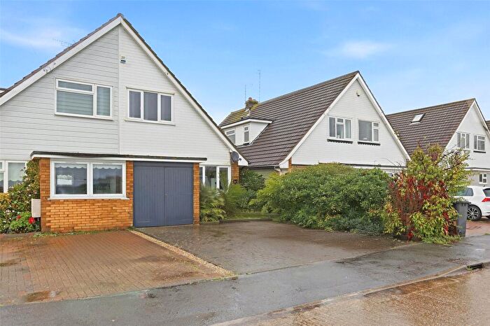 3 Bedroom Semi-Detached House For Sale In Conway Avenue, Great Wakering, Essex, SS3