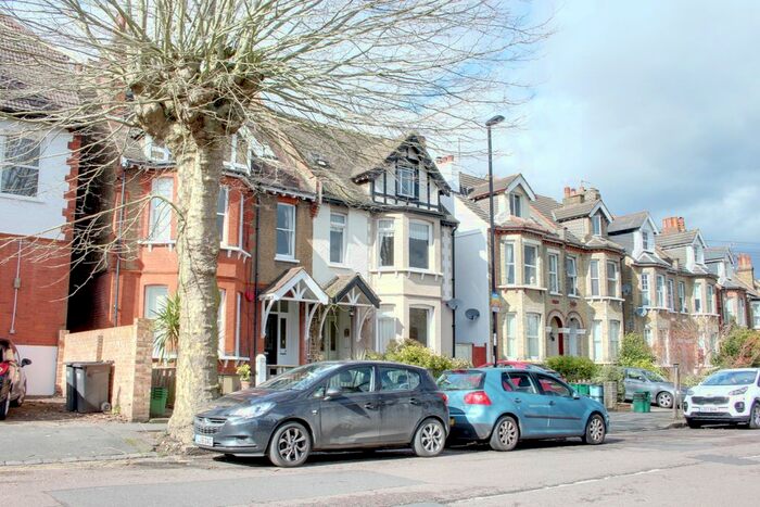 1 Bedroom Flat To Rent In Avondale Road, South Croydon, CR2