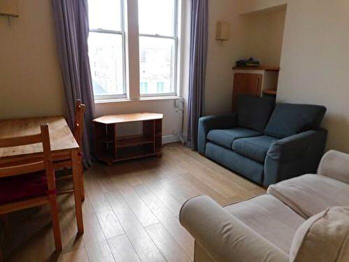 1 Bedroom Flat To Rent In Springwell Place, Edinburgh, EH11