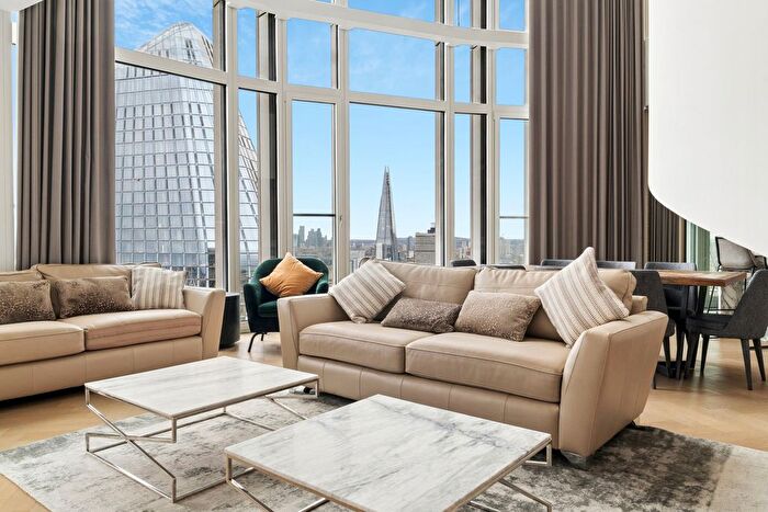 3 Bedroom Flat To Rent In Southbank Tower, Upper Ground, SE1