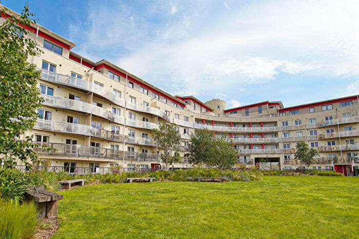 2 Bedroom Flat To Rent In The Crescent, Hannover Quay, BS1