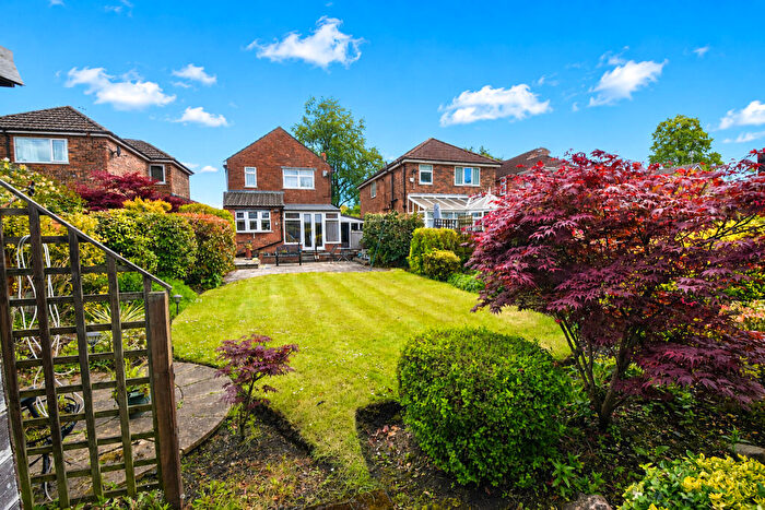 3 Bedroom Detached House For Sale In Bedford Road, Davyhulme, M41