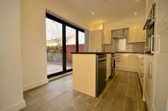 3 Bedroom Maisonette To Rent In School Lane, Didsbury, Manchester, M20