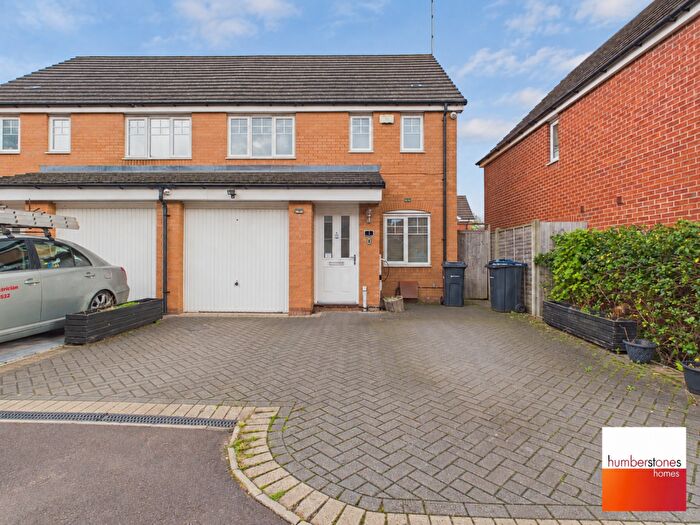 3 Bedroom Semi Detached House To Rent In Woodfields - Harborne, B32