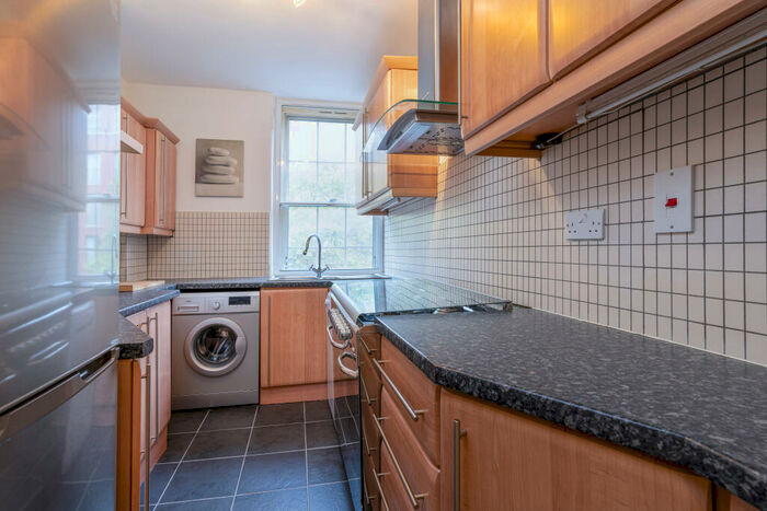 2 Bedroom Apartment To Rent In Caledonian Road, London, N7