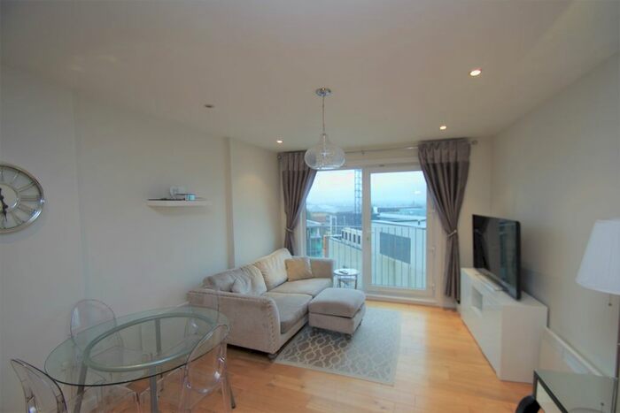 1 Bedroom Flat To Rent In Clarendon Road, Watford, WD17