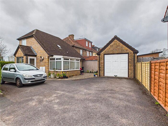 2 Bedroom Bungalow For Sale In Court Road, Kingswood, Bristol, BS15