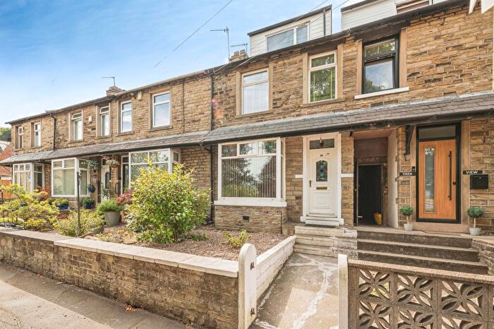 3 Bedroom Terraced House For Sale In Lister Street, Moldgreen, Huddersfield, HD5