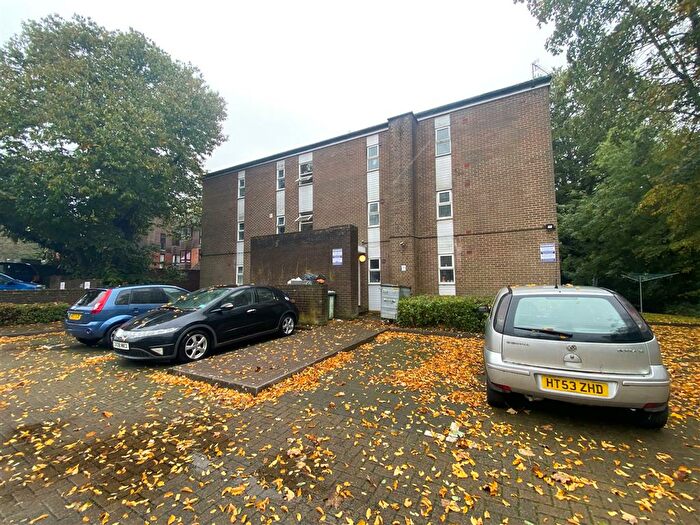 2 Bedroom Apartment To Rent In Tremona Road, Southampton, SO16