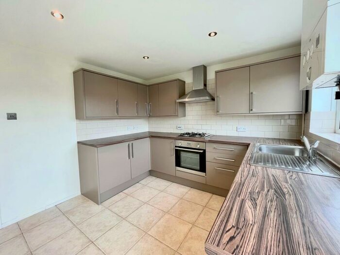 3 Bedroom Semi-Detached House To Rent In The Heathers, Barry, CF62