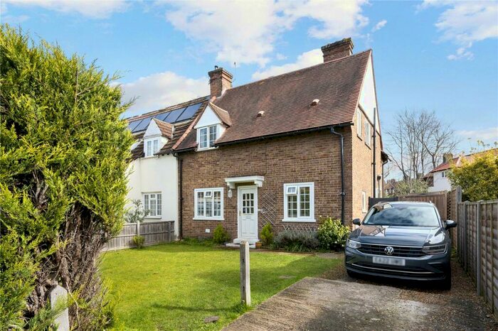 3 Bedroom Semi-Detached House To Rent In Old Palace Road, Weybridge, Surrey, KT13