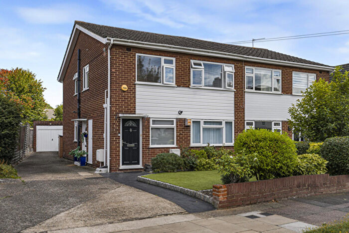 2 Bedroom Maisonette For Sale In Queenswood Road, Sidcup, DA15