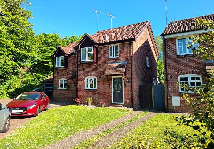 3 Bedroom Semi Detached House For Sale In Holly Hatch Road, Totton, Southampton, SO40