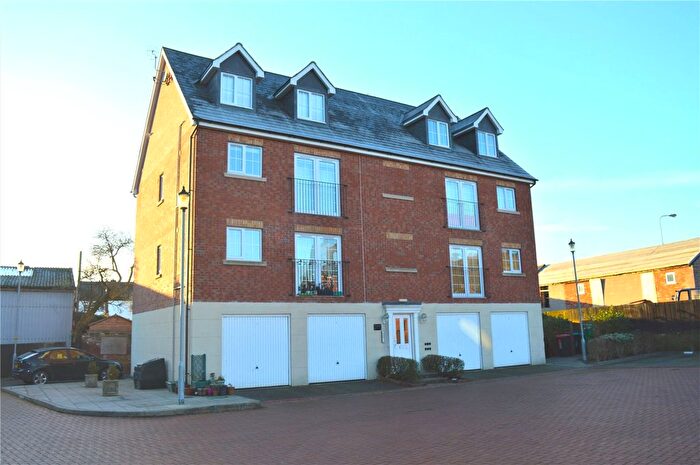2 Bedroom Flat For Sale In Afon Way, Newtown, Powys, SY16