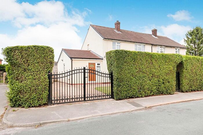 4 Bedroom Semi-Detached House For Sale In Roche Avenue, Harrogate, HG1