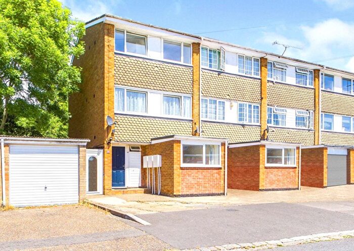 1 Bedroom Flat To Rent In Elvaston Way, Tilehurst, Reading, RG30