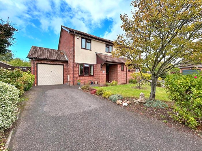 3 Bedroom Semi-Detached House For Sale In Clematis Close, Christchurch, Dorset, BH23